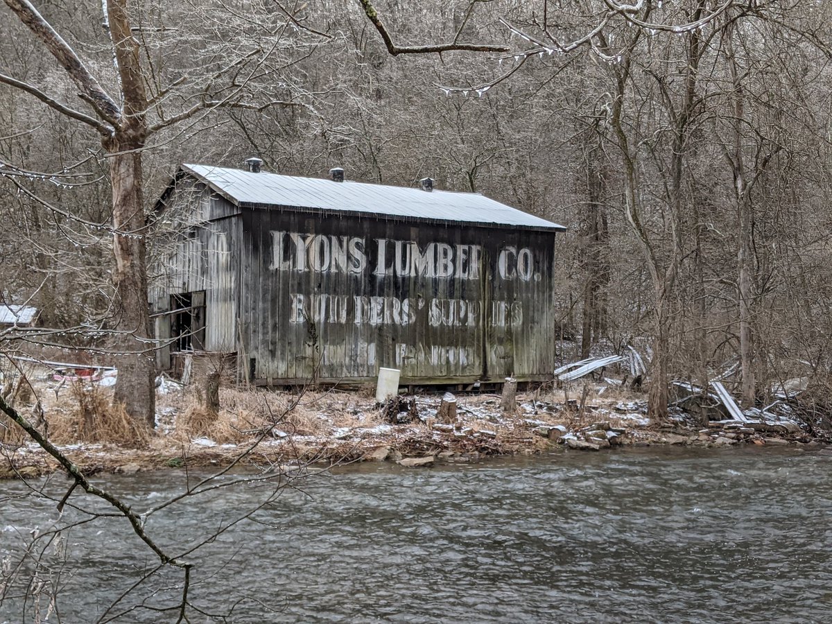 If you follow Glenn's Creek just a few miles (5 minutes by car), you'll come to another distillery site in which Edmund Haynes Taylor was far more invested.
