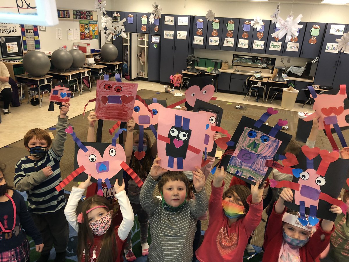 #HappyValentinesDay from these little #lovemonsters in @MrsFrailey #Kindergarten class! ♥️❤️🥰 @MV_Knights @RBrightBooks #elementarylibrary