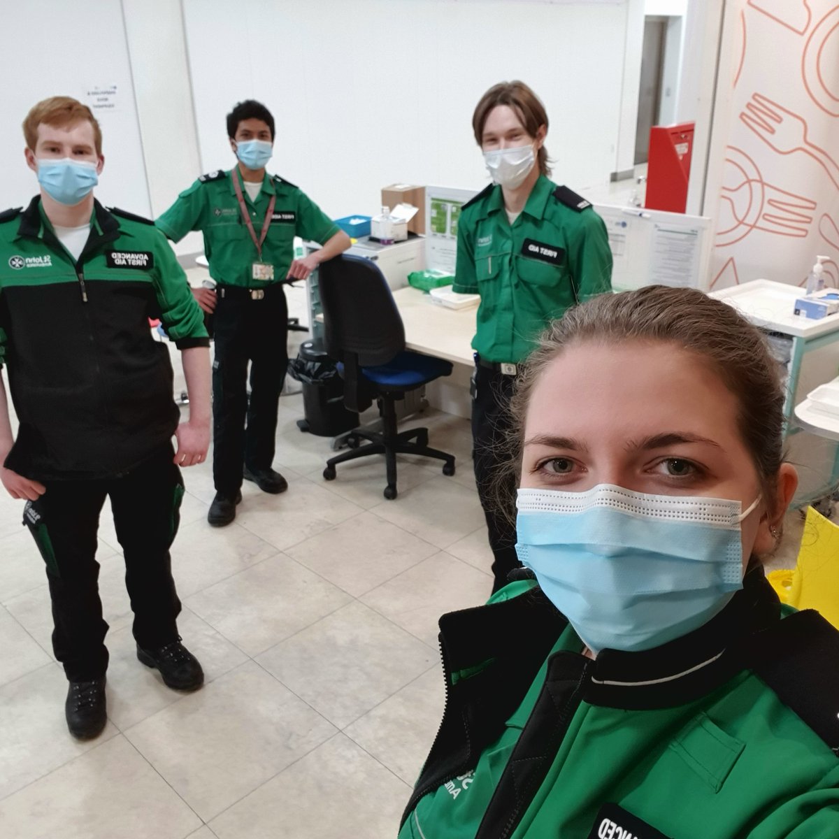 It's the end of #studentvolunteeringweek and we had another UEA takeover today at Norwich vaccination centre 💉 
Sam, Syabil, Connor and Katie have all spent their #PALentinesday supporting the NHS as volunteer vaccinators with @stjohnambulance 💚