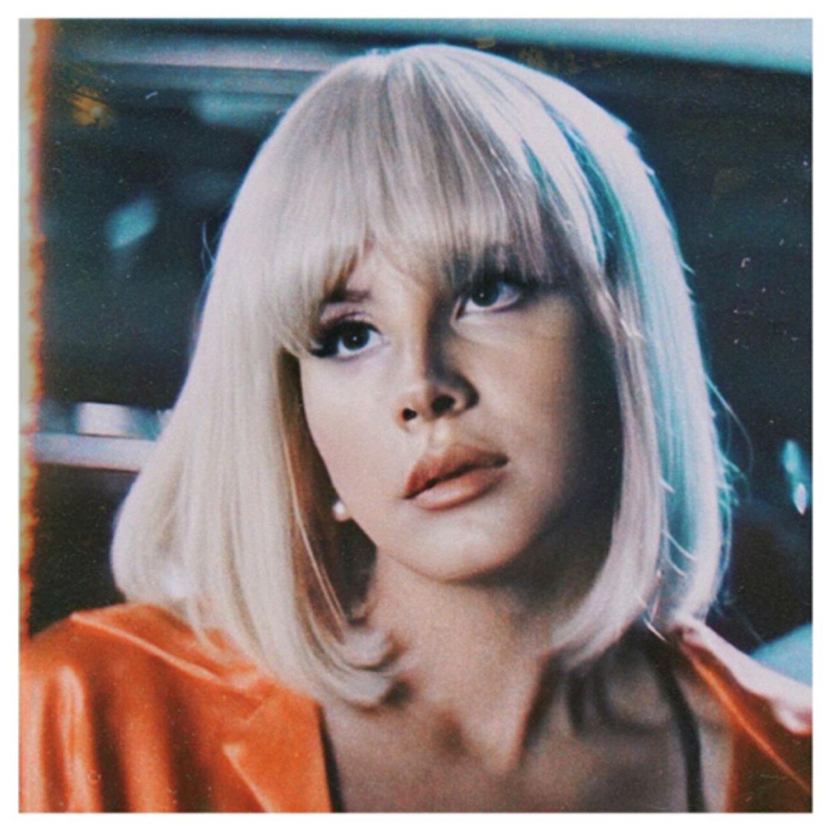 "Lana Del Rey can't sing" a thread