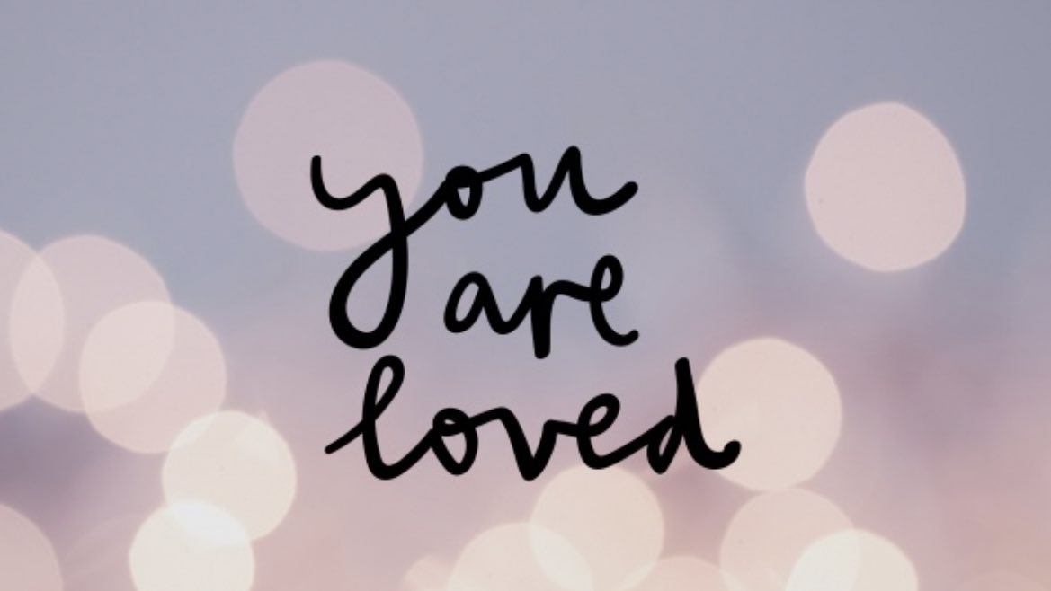 RachiesArt's tweet photo. Happy Valentine’s Day beautiful people 🥰

Today is the last day to save 15% off in my shop! Use code LOVE15 at checkout 💕 https://t.co/datXQ2rXtP