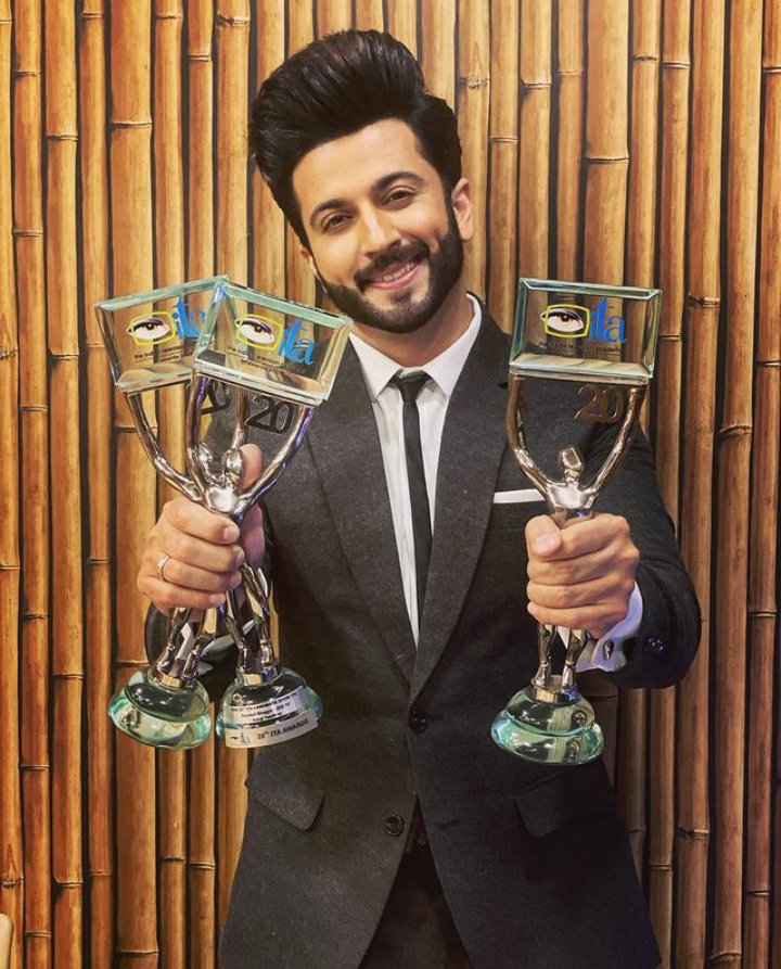 _dheeshra_'s tweet photo. Congratulations to #DheerajDhoopar & #ShraddhaArya 😍😍 #DheeShra
#BestPopularActor 'LandMark Show' #DheeShraForever ♥♥
@DheerajDhoopar @AryaSmilesa https://t.co/9IhsDJkhrf