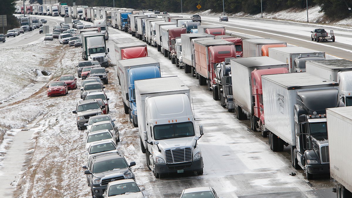 AlabamaRetail's tweet photo. Twenty-eight Alabama counties are under a state of emergency related to a winter storm that could bring freezing rain, sleet and some snow. The price gouging law is in effect and transportation restrictions are eased: https://t.co/GelBcYOIyF #ALwx #alpolitics https://t.co/1VCMLRG6o9