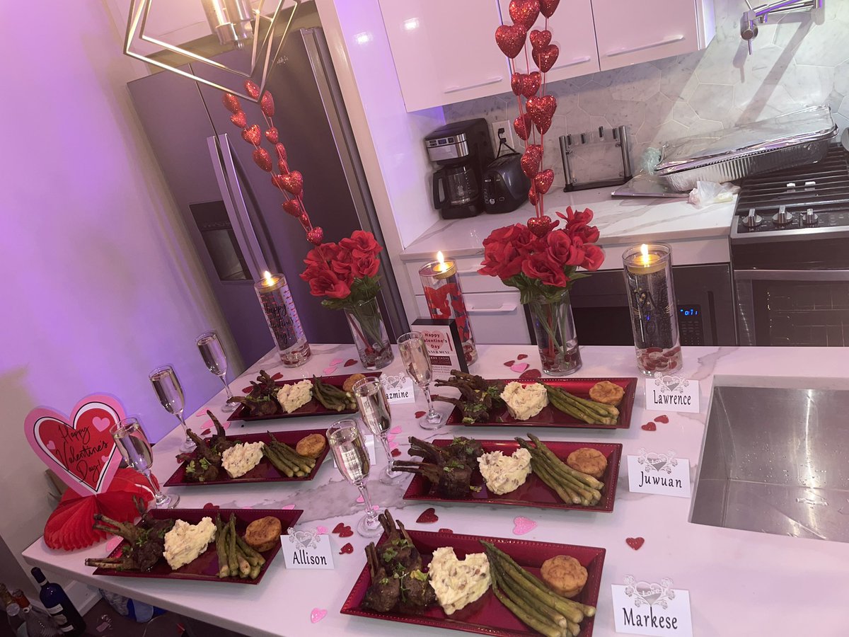 delonteeee's tweet photo. Happy Valentine’s Day.🥰❣️ My final event of the weekend. I had so much fun doing this. Truly thrilled with how everything came out from the food to the decor. #BlackChefs #ITravel #YourFavChef 🥰❣️❤️❤️❤️ https://t.co/GzwZDRRbDE