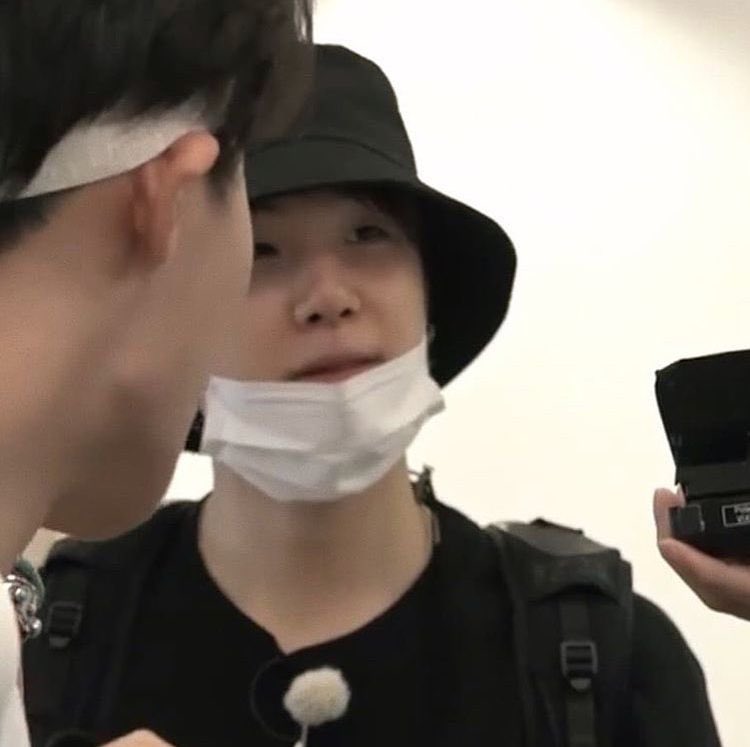 WHEN YOONGI HAS HIS MASK PULLED DOWN AND HIS CHEEKS GET ALL PUFFY AND SQUISH IS A CONCEPT IM PASSIONATE ABOUT — a thread