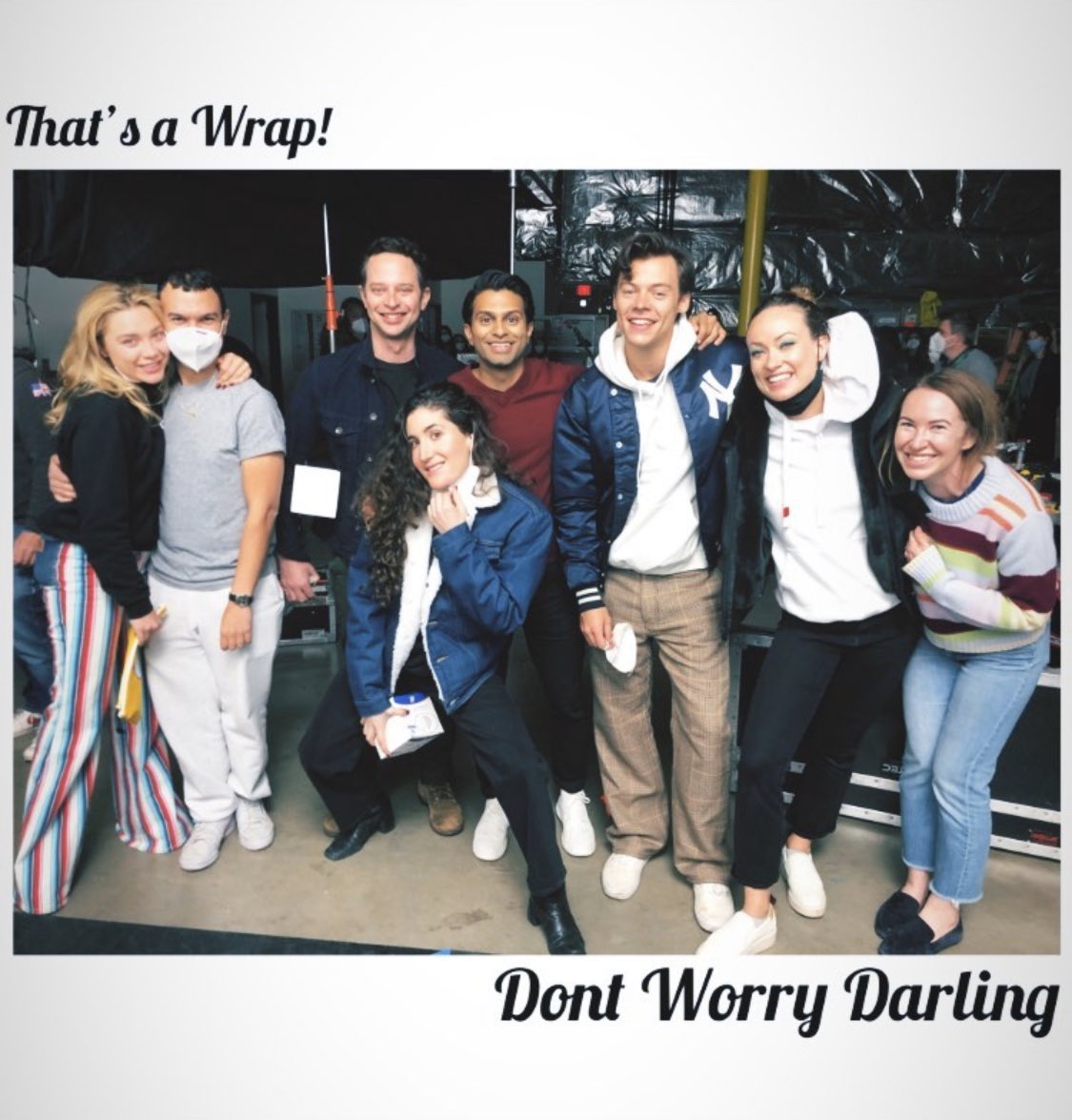 hstylescol's tweet photo. 📸 | Harry y el elenco de “Don’t worry, darling” (vía alicomedy) https://t.co/eRMLdxjLee
