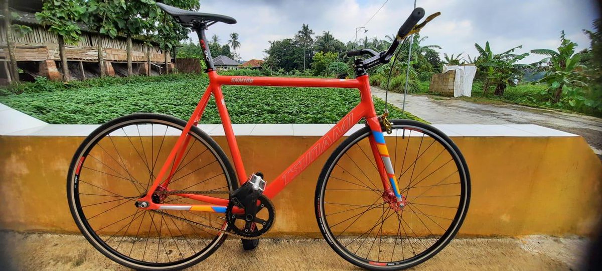 Touzcka's tweet photo. ForSale 
Fullbike Tsunami SNM100 Size L
Posisi Cirebon

8,5 JT Nego Banget

Baru Pake Sebulan 

WA: 0896 75 6565 13

#fnfjb #fixedgear #tsunami
@FnFjb https://t.co/RJbWVe2eJs