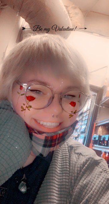 happy v day babies https://t.co/ZDx9jfydRh
