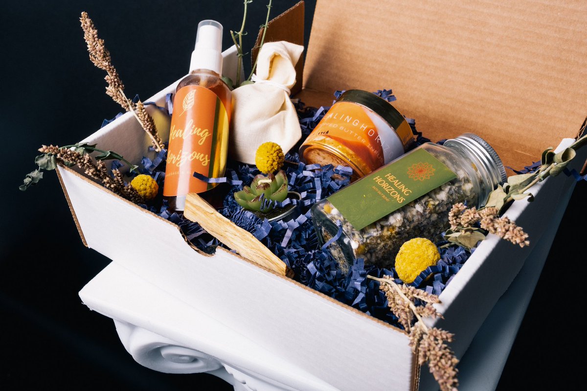 sammiespice's tweet photo. @chloexhalle Purchase your spa kits and essentials w/ FREE SHIPPING today only! Happy Love day! ❣️

https://t.co/7rXPbv1ij9 

@HorizonsHealing  ❣️ https://t.co/9uFokFByRC