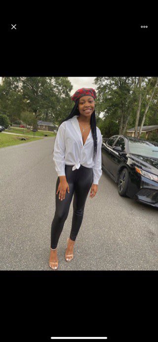 NCAT25_ROLLCALL's tweet photo. Hi, my name is Zoya Myers! I’m from South Carolina. I plan to major in marketing. Can’t wait to meet new friends &amp; to also find a roomie 😊💕! also follow me on Instagram @zoyadonnie https://t.co/hEwc6CsN85