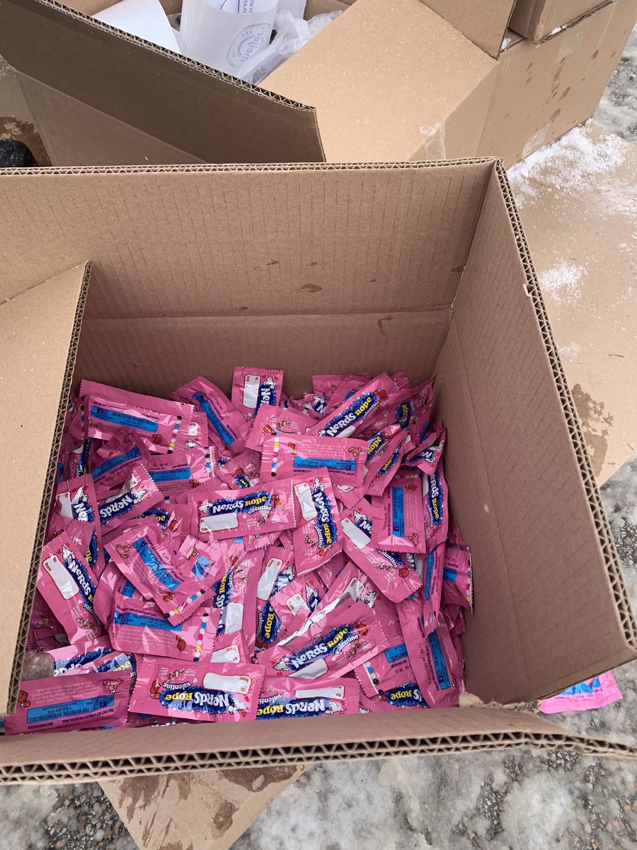 Happy Valentine’s Day! ❤️Thanks to <a href="/FerraraCandyJar/">Ferrara Candy Jar</a> everyone received Valentine’s L❤️VE at <a href="/ILfoodbank/">Northern IL Food Bank</a> Pop Up Markets yesterday! #FoodIsLove ❤️ <a href="/fishersculptor/">christine fisher</a> @FitFoodieChef <a href="/jriippi/">Jennifer Riippi, PHR</a> @katescott30 @mamagram90