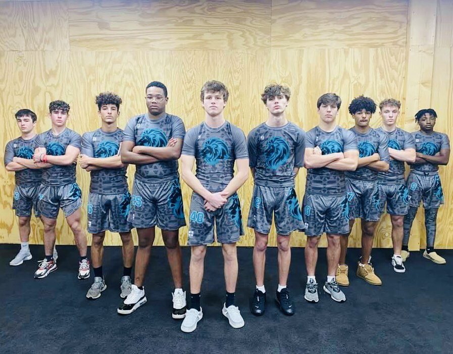 Looking forward to 9 weeks, 29 games and 2 tourneys in the #TNGS #GunslingerAcademy 7vs7 football league in Knoxville with <a href="/r_trout_21/">Rylan Trout</a> and this bunch! Starts next wknd. <a href="/BrighamLyons1/">Brigham Lyons</a> <a href="/TNGridironScout/">TN Gridiron Scouting (#TNGS) Carlos Younger👌🏾</a> #getnoticed
