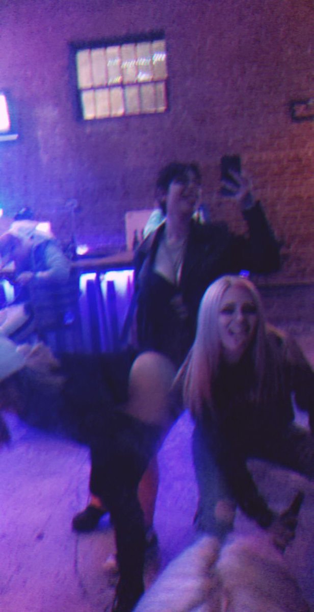 AshRowyn's tweet image. onlyfans.com/gooniegorgonite
Happy Valentine's everyone❤️🖤 helo me feel loved by subscribing to my only fans!!!