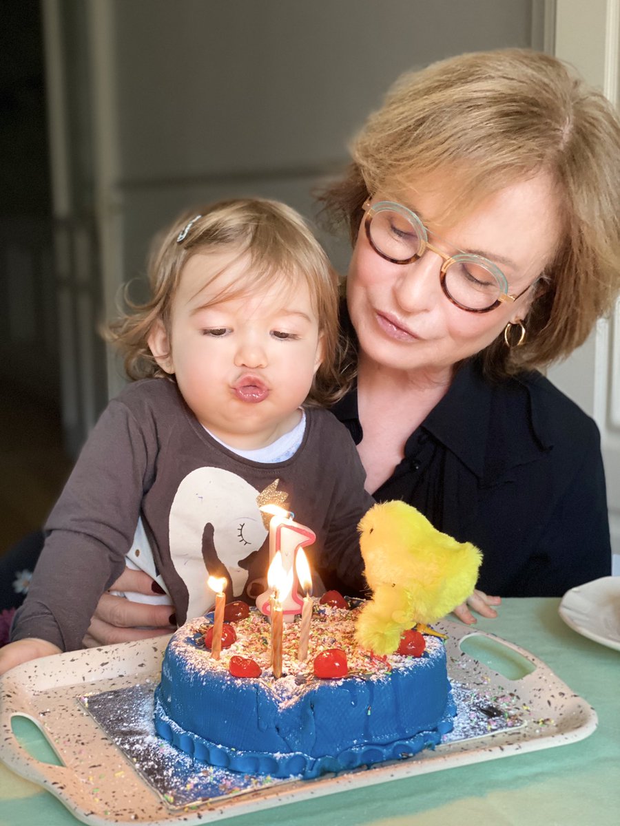 PaulaPalaciosCa's tweet photo. Mi #SanValentin es este bombón q ha cumplido 1 año y 1/2 y q nos tiene a todos loquitos de amor, su padre y yo alucinamos con su energía y vitalidad cada día. Mi otro San Valentín @inakovitz me llena siempre de flores y alegrías. Os quiero #AmordeMadre #BebeyAbuela #ElPolloPepe https://t.co/dUPB4iFSh5