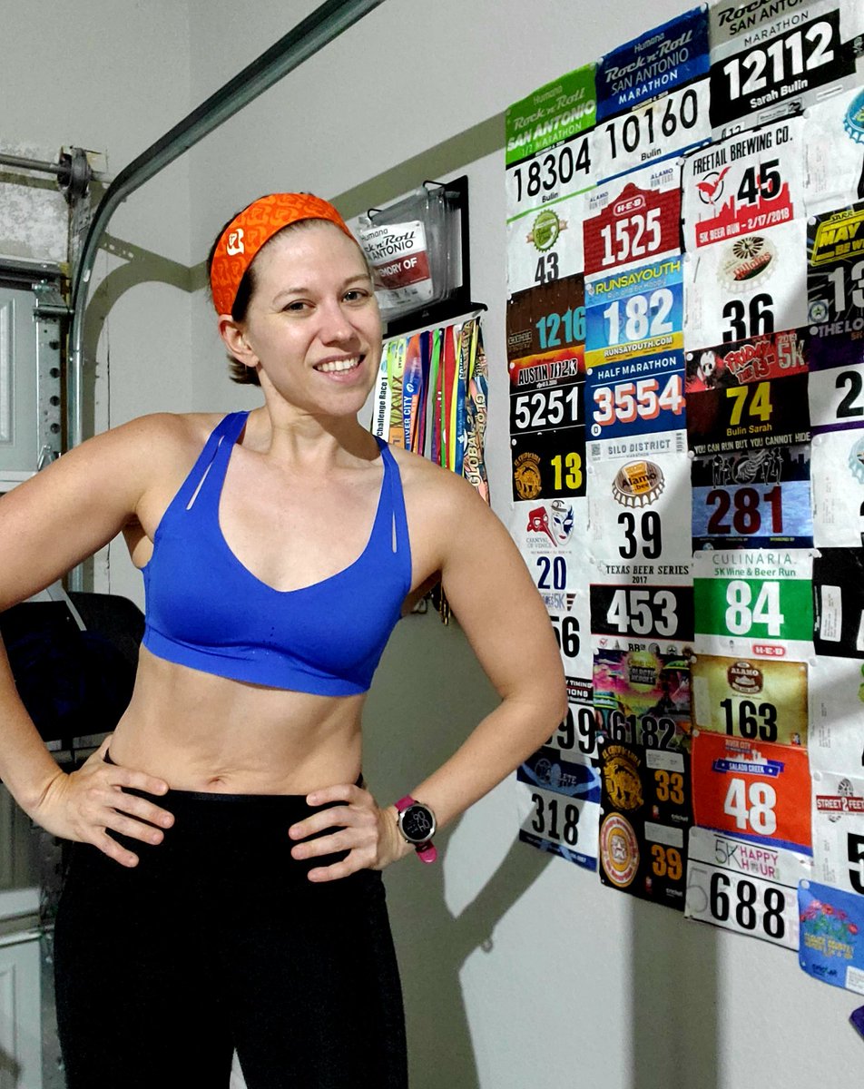 Runninforbeers's tweet photo. A little ice isn't going to stop me from long run Sunday. 10 treadmill miles in the garage ❤🏃♀️
#running #longrunsunday #runningblogger https://t.co/fbCcgYt6nU