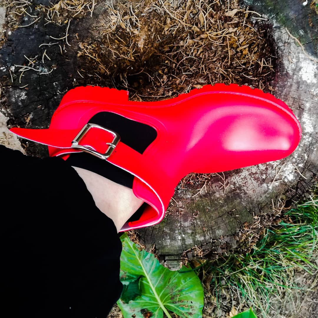 GrychiModa's tweet photo. #modaurbana zapatos de lluvia será una tendencia para esta nueva temporada.

#shoes #grychimoda #look #style https://t.co/PV7Wmes2aU