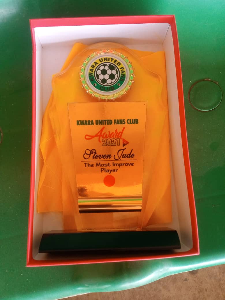 <a href="/KwaraUnitedFC/">Kwara United F.C.</a> Fans Club named <a href="/IdrisFatokun/">FATOKUN JIDE IDRIS</a> as the Club Player of the Month of January, while Stephen Jude was named the Most Improved Player. Congratulations guys 💪🏽💪🏽