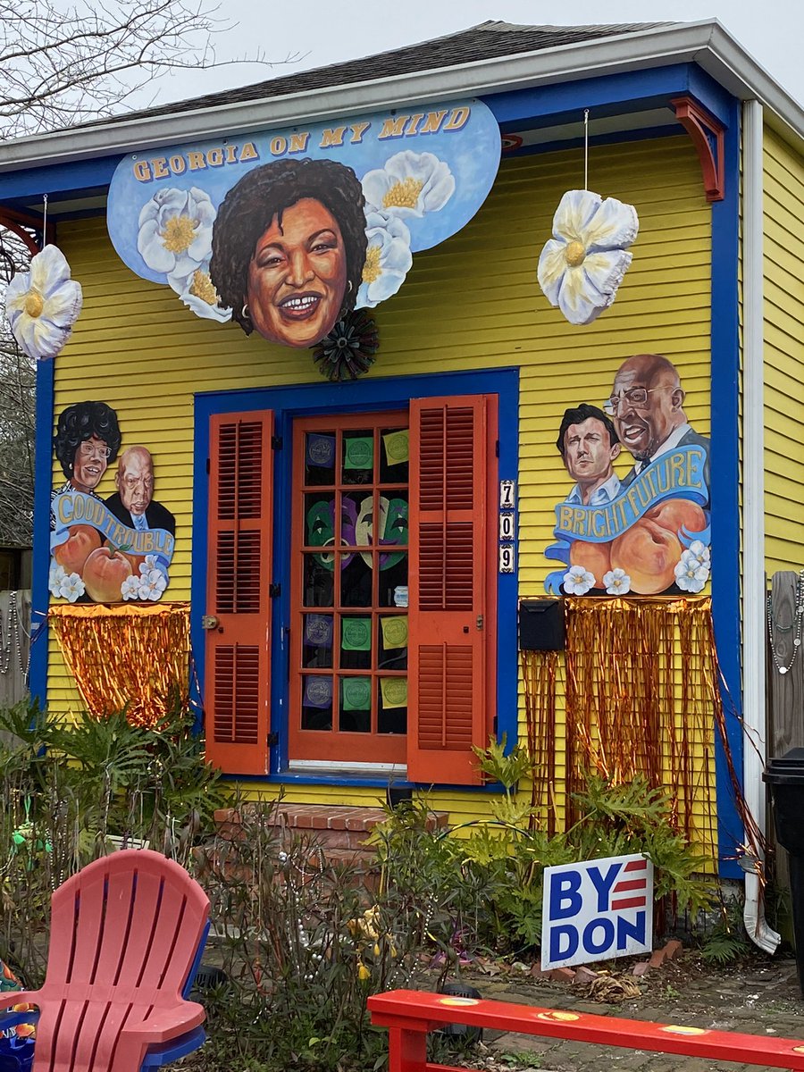 Beware, I’m about to bombard you all with some house floats, starting with my favorite of the day. In the Bywater neighborhood, I give you “Georgia on my Mind.”  #mardigras2021  #HouseFloats