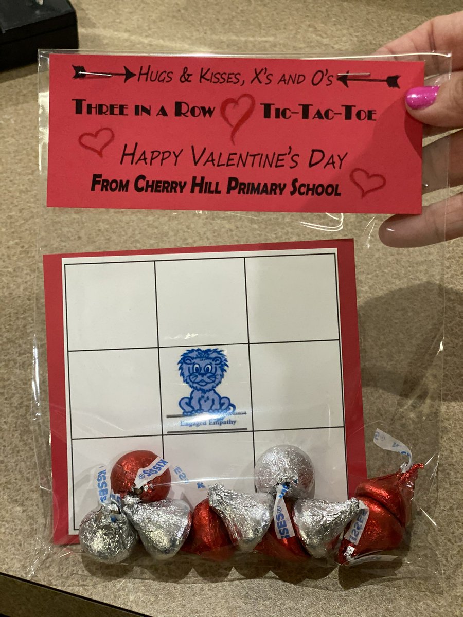 WCHCS's tweet photo. Each grade level was tasked with a different agency to make gifts for. From our local pharmacies, nursing home facilities, and first responders, to our health department and hospital workers...
#InThisTogetherWCH
#EngagedEmpathy
3/x https://t.co/knvM1KItin