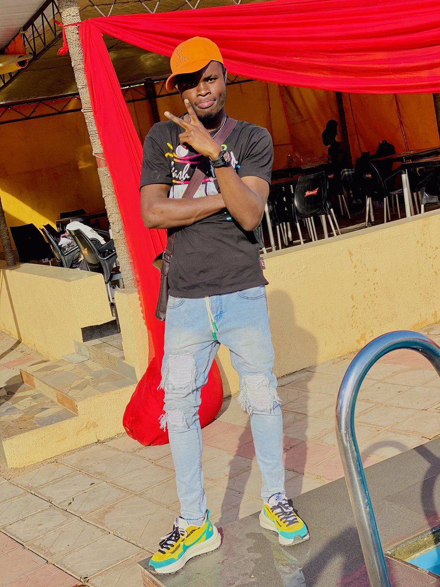 AlexUwaoma's tweet photo. +1 ❤️❤️🚀❤️
#TwitchStreamers 
#BirthdayWishes 
 #ValentinesChallenge https://t.co/aw4TNgySXn
