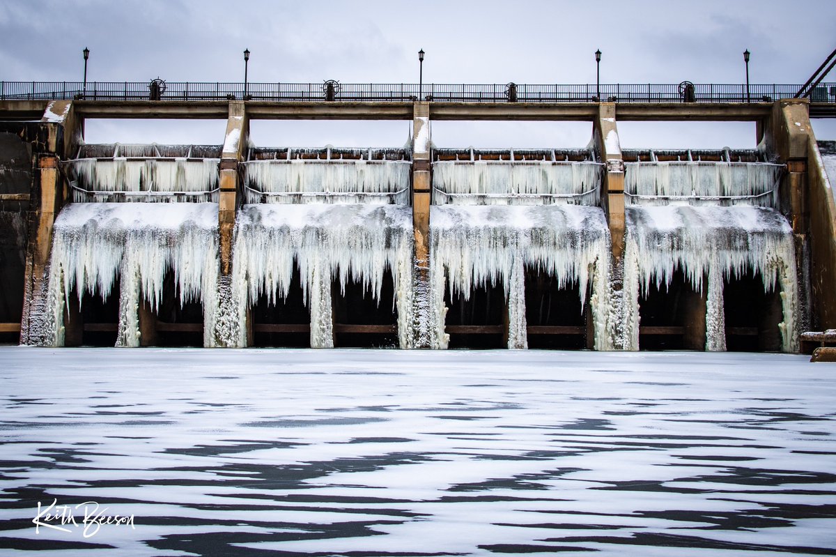 Aaron_Brackett's tweet photo. Meanwhile at Lake Overholser.  @kfor #OKWX   - Keith Beeson https://t.co/S7swcp79Km