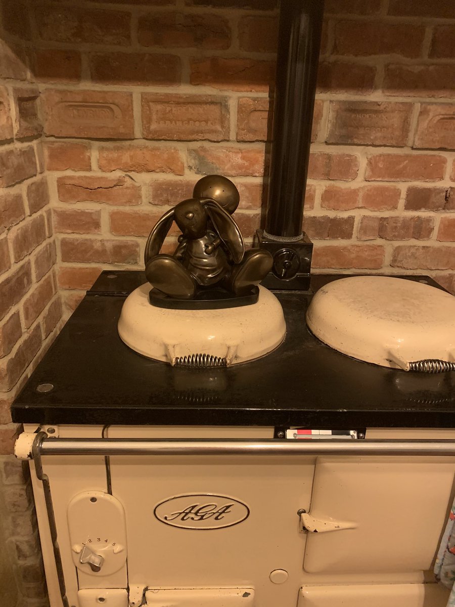 #bigfoot #bronze <a href="/doughyde_artist/">Doug Hyde</a>