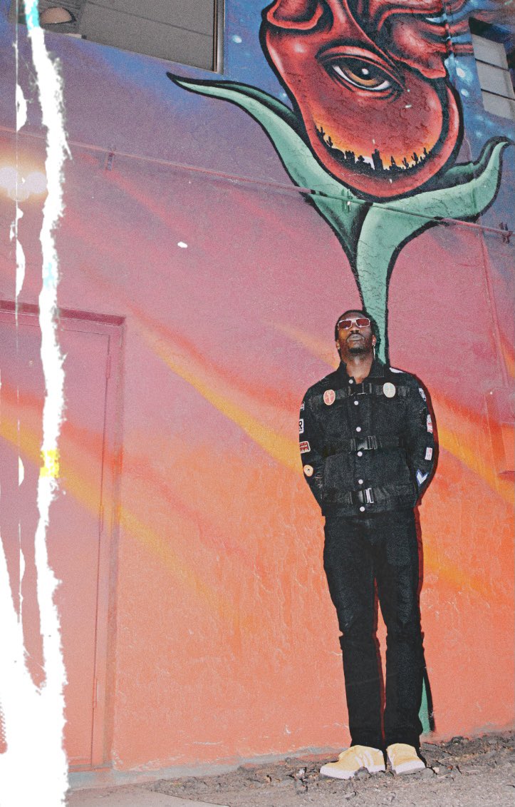 quickthrift304's tweet photo. In order to bloom you must grow! #model #mensfashion #quickjacket #unique #different #quicklife #StreetArt #streetwear #denimjacket #art https://t.co/DnXWJM8W5R