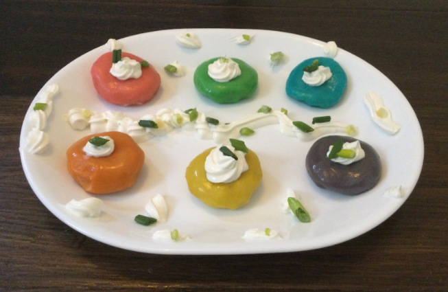 ArcandjMs's tweet image. Eva has been working at her media assignment for #projectpotato starting with the idea that "kids like colourful things" Her day today was spent in a food photoshoot for her plan. Here is one of her pictures.   Rainbow potatoes ready for @FoodNetworkCA? @HDSBLiteracy #grade4