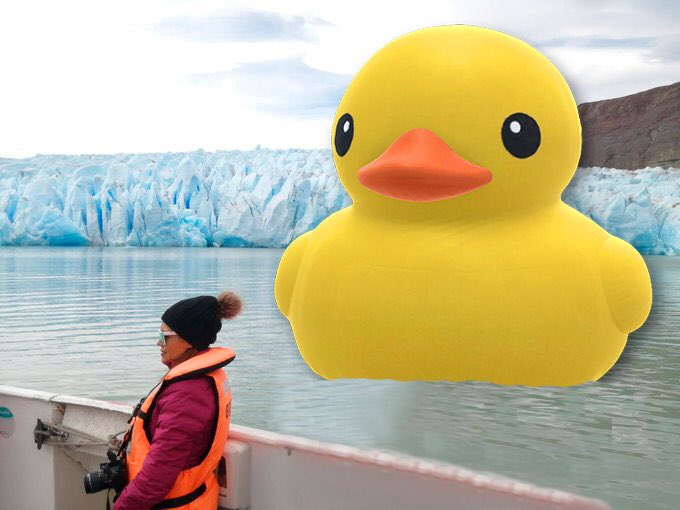 @Laseoradelglac1 Con nuestro Pato de Hule #HechoEnCasaEntel
