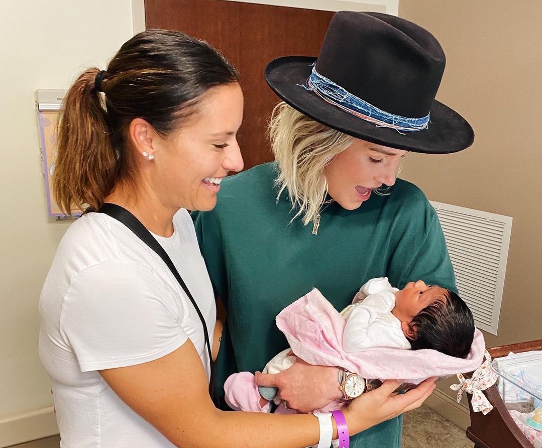 NWSL's tweet image. Our hearts 🥺💜

So happy for @Ashlyn_Harris &amp;amp; @alikrieger 👏