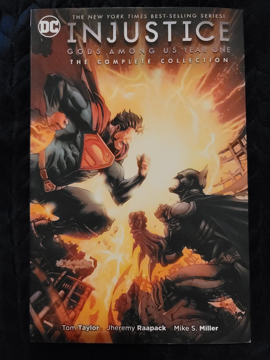 InfiniteKnight1's tweet image. Hey guys  so these are some of the new books we have gotten.... Also our new podcast season two will  be up very soon stay tuned 😉 #Superman #dccomics #Marvel #marvelcomics #xforce #comicbook #comics #injustice