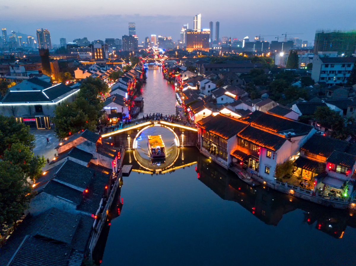 GoJiangsu's tweet photo. A total of 315 scenic areas in #Jiangsu province will offer free entry to migrant workers staying in the city during the #SpringFestival holiday. Time to explore! #TravelInJS https://t.co/juDb8rTlBh