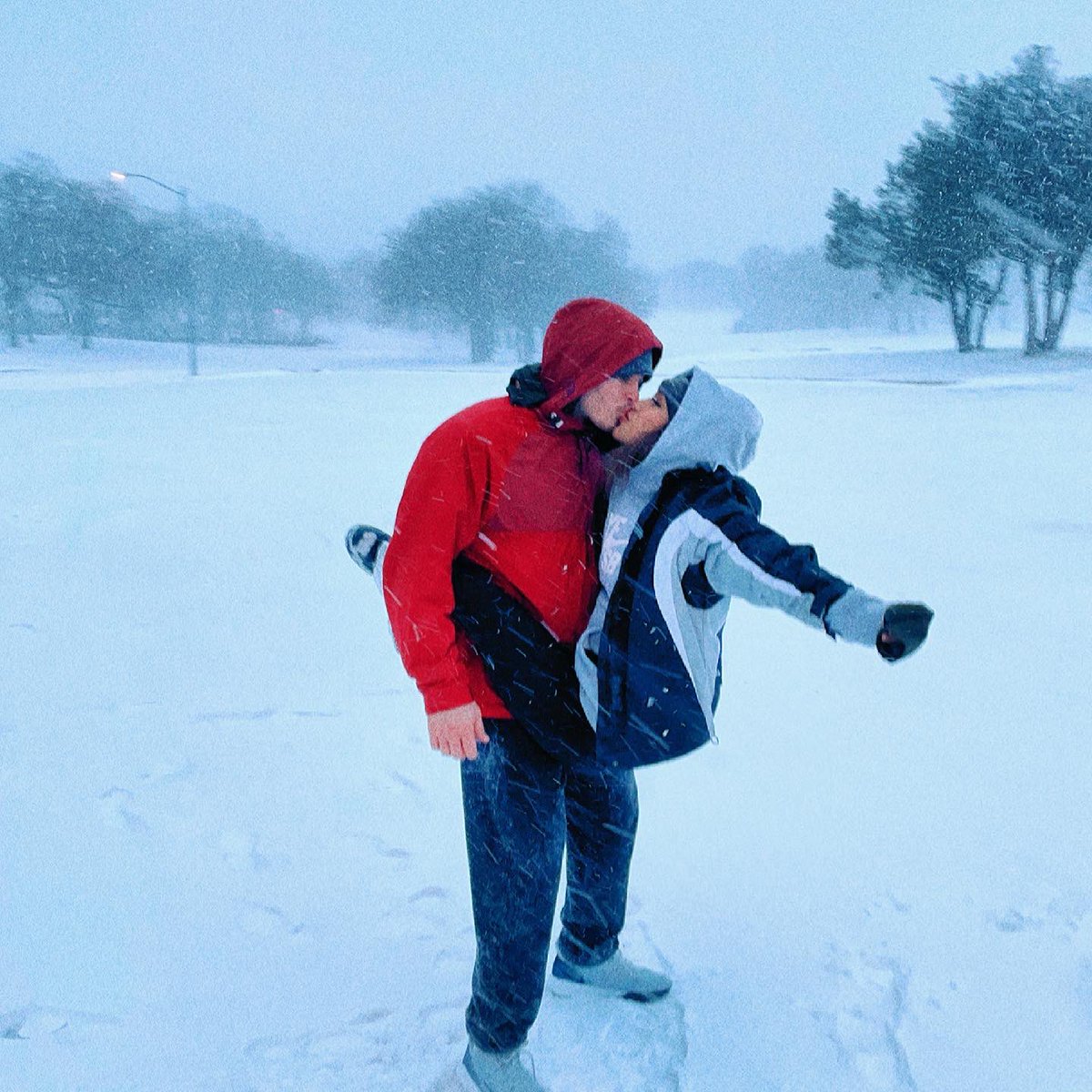 yasminiGlam's tweet photo. How our Valentine’s Day went ♥️🥰❄️ #ValentinesDay https://t.co/maHIVa6c2r