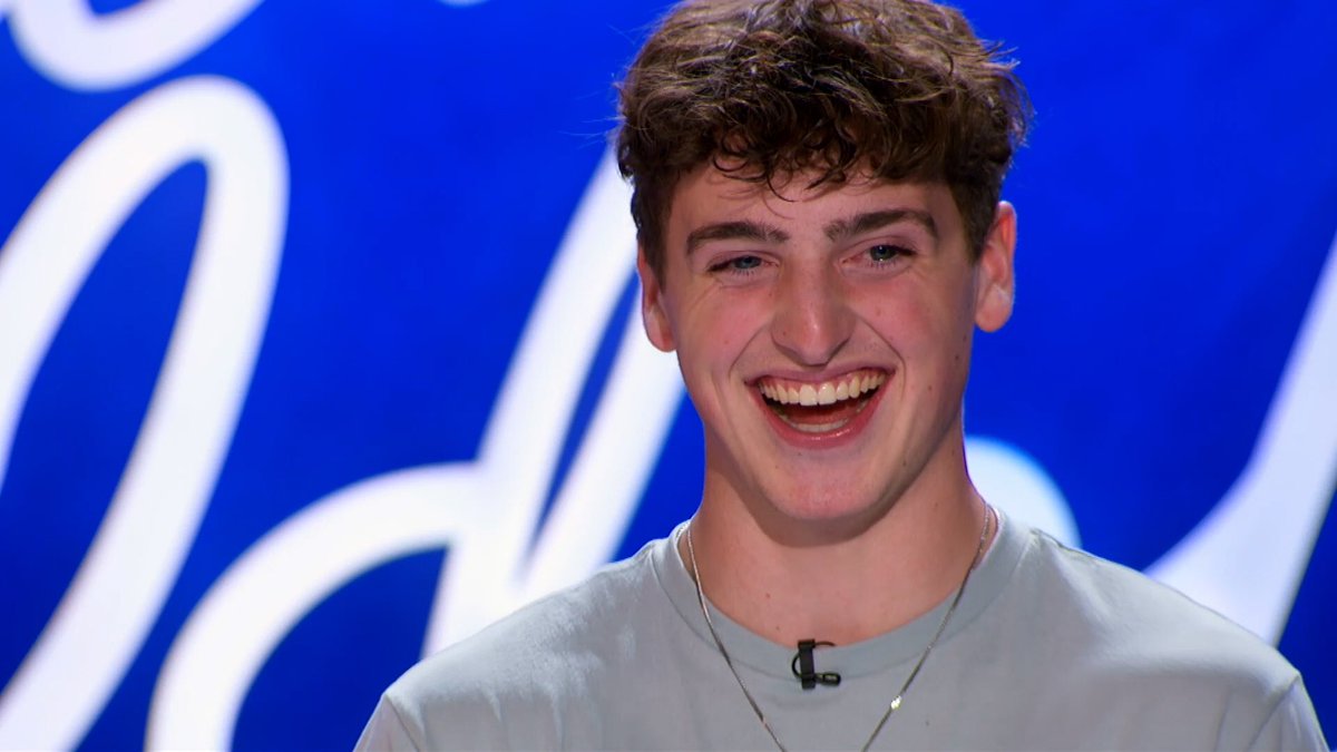 KATY PERRY (@katyperry) on Twitter photo Has anyone realized <a href="/bensonboone/">Benson</a> kinda looks like the guy from Normal People <a href="/mescal_paul/">Paul Mescal</a> AND he wears the same type of chain 👀 #AmericanIdol Has anyone realized <a href="/bensonboone/">Benson</a> kinda looks like the guy from Normal People <a href="/mescal_paul/">Paul Mescal</a> AND he wears the same type of chain 👀 #AmericanIdol