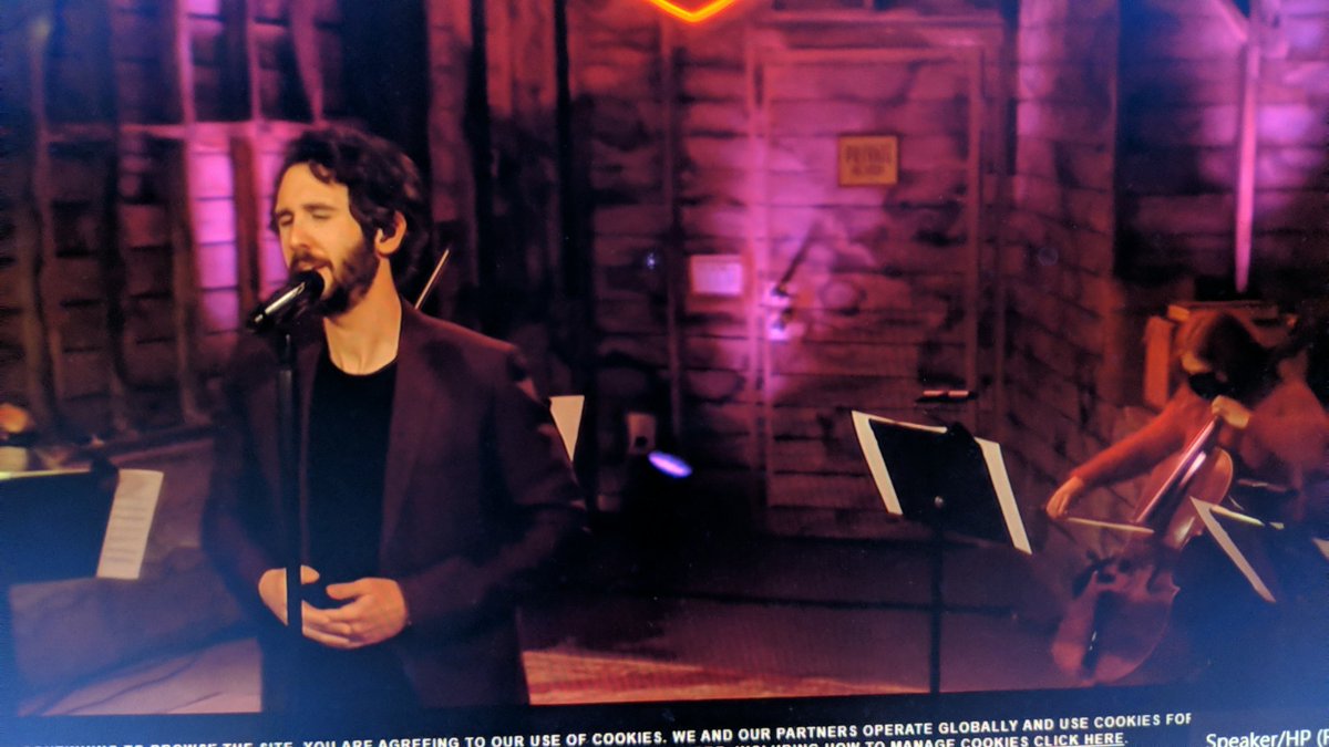 KThompsonSings's tweet photo. The Valentine's @joshgroban concert is just starting.  Great way to spend a Sunday evening. https://t.co/TC201GoAfR