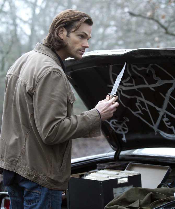 Ghost2Pod's tweet image. Colt, Demon killing knife, devils trap, etc..what are the best weapons used on #Supernatural ??