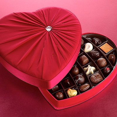Feliz San Valentín para mí hermosa mujer, cuando te tengo a ti y a nuestra hija siento mucha paz por qué por fin tengo lo que siempre quise desde hoy mi amor quiero agradecerte por todo lo que haces, de algo estoy muy seguro pero es que como tú nunca habrá dos❤️🐜