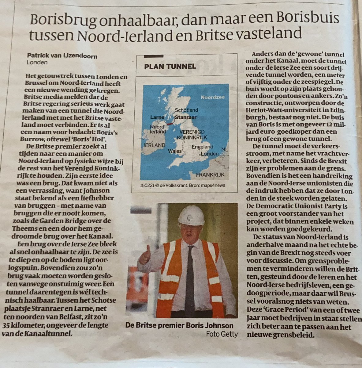 De #borisbuis van <a href="/BorisJohnson/">Boris Johnson</a>. Verbindend tussen het Britse vasteland en Noord-Ierland. Niet op de bodem maar ‘hangend’, 50 meter onder zeespiegel. Ik heb een ongelooflijk vertrouwen in de #ingenieur, maar mij zul je hier niet doorheen zien gaan. Doodeng.