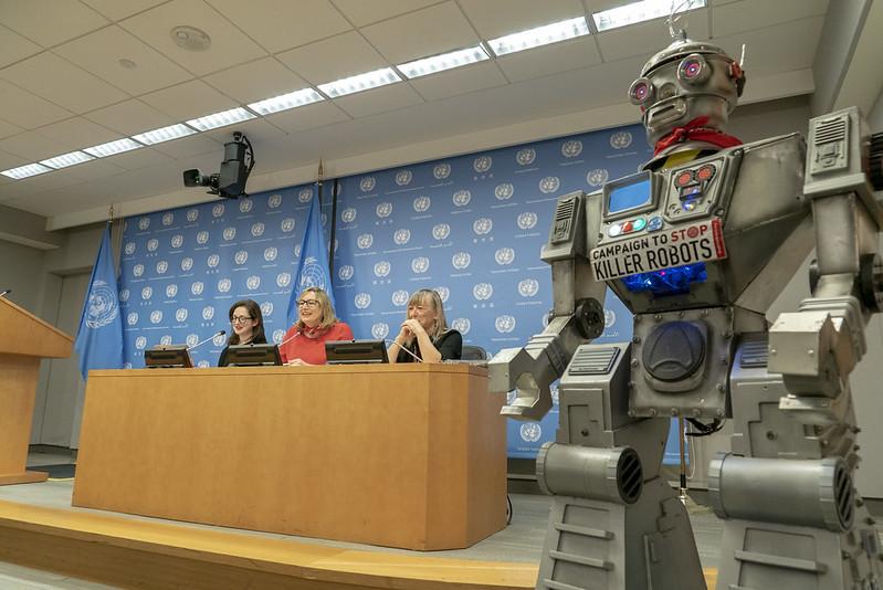 KenRoth's tweet image. A public-opinion survey covering 28 countries shows strong opposition to "killer robots"--weapons that can kill without human control--yet governments are dawdling in talks to prohibit them. hrw.org/news/2021/02/0…