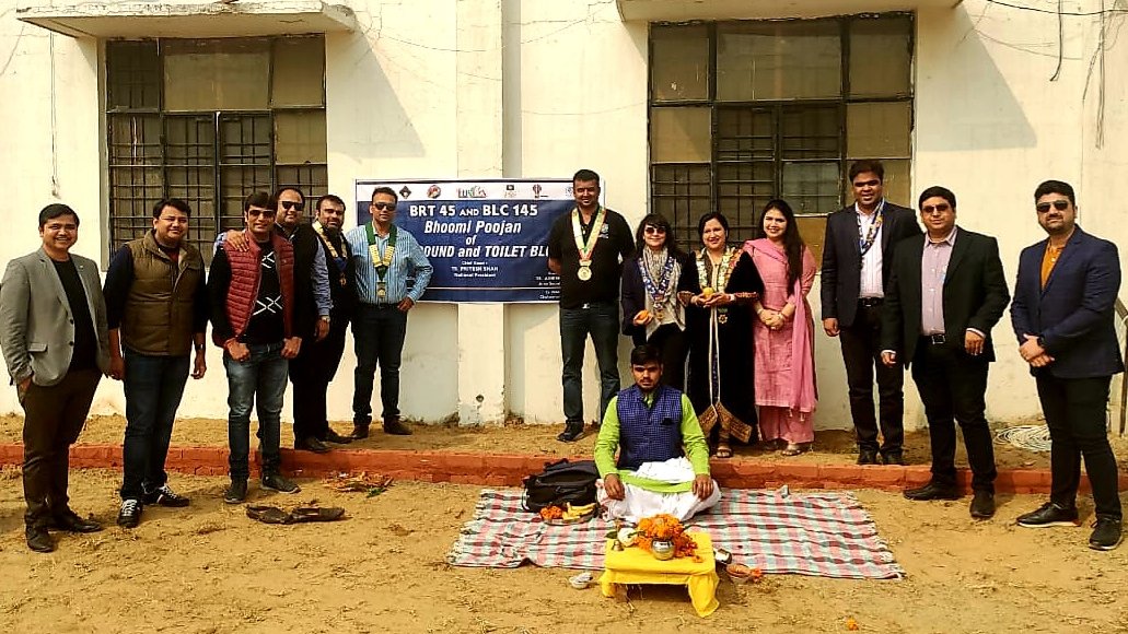 roundtableindia's tweet photo. 𝗣𝗿𝗲𝘀𝗶𝗱𝗲𝗻𝘁 𝗗𝗶𝗮𝗿𝘆 - 𝗔𝗿𝗲𝗮𝟎𝟖 - 𝗗𝗮𝘆 6
BRT45 did food distribution drive 𝗶𝗺𝗽𝗮𝗰𝘁𝗶𝗻𝗴 𝟮𝟬𝟬𝟬 𝗽𝗲𝗼𝗽𝗹𝗲 in presence of National President Tr Priyesh  Shah and Area Chairman Tr Khushal Bhargava along with LC Area8 IPAC Cr. Shradha.
#RTI #Area08 #RTIndia https://t.co/j6FaC8d6x3