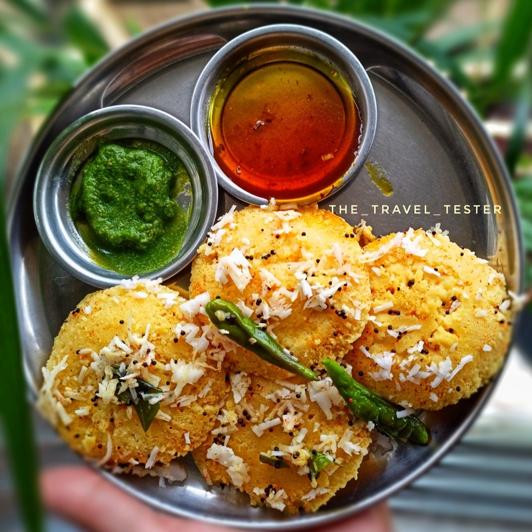 travel_tester's tweet photo. Tag a friend who loves Khaman Dhokla ❤️
#the_travel_tester
°
#khamandhokla #delhifoodguide #mumbaifoodies #heydelhi #kolkatafoodies #mumbaistreetfood #bangalorefoodblogger #foodofchennai #golgappe #indianfoodblogger #kolkatafoodblogger #indianstreetfood #delhifoodblogger https://t.co/vfUgplVhnn