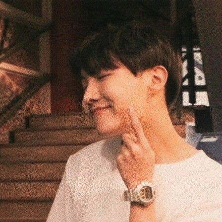 bangtanlin3's tweet photo. Gente os boyfriend material do Hobi são tão pfts #ARMYBTSEstaClaro #ForHobi https://t.co/Z8CV4QJFUC