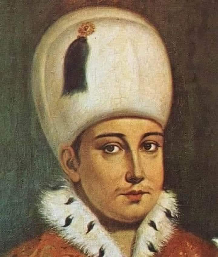 NİYE " GENÇ OSMAN'IN TORUNUYUM. " DİYEMİYORSUN ?

ÇÜNKÜ; ONU BİR AY GECELİ GÜNDÜZLÜ TECAVÜZ ETTİKTEN SONRA BOĞANLAR SENİN DEDELERİN'Dİ !...

" BEN TÜRKÜM " DİYEMEZSİN.

 ÇÜNKÜ SEN TÜRK DEĞİLSİN!

 SEN NE DERSİN ? 
ANCAK VE ANCAK " BEN OSMANLI TORUNUYUM " DERSİN...