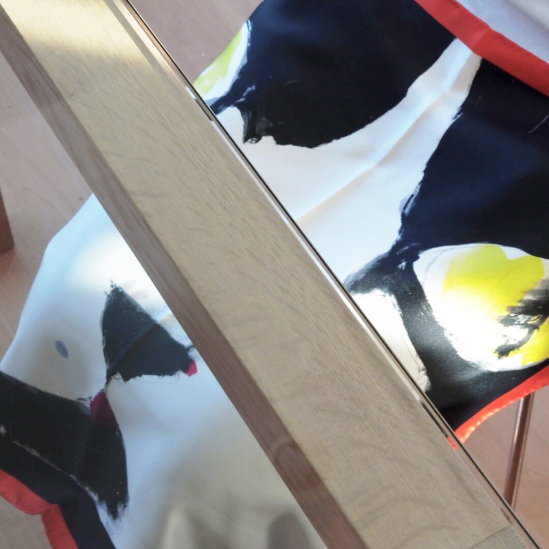 mr_ms_cat's tweet photo. ＼在庫限り終売アイテム／
▶︎ Manhattaner’s | スクエアスカーフ

一面にはアップの猫さんのお顔。
猫好きさん必見の、猫柄のスクエアスカーフのご紹介。
アート・ブランド製品のため、在庫限りで終売です。

https://t.co/bED9dXfI8A https://t.co/9YSU2XeZT6