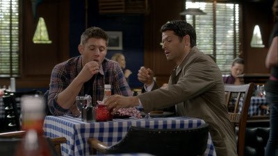 bIuebeardsbride's tweet photo. someone editing wedding rings onto deancas?? your brain is so big!! https://t.co/NxGX3Jy7bl