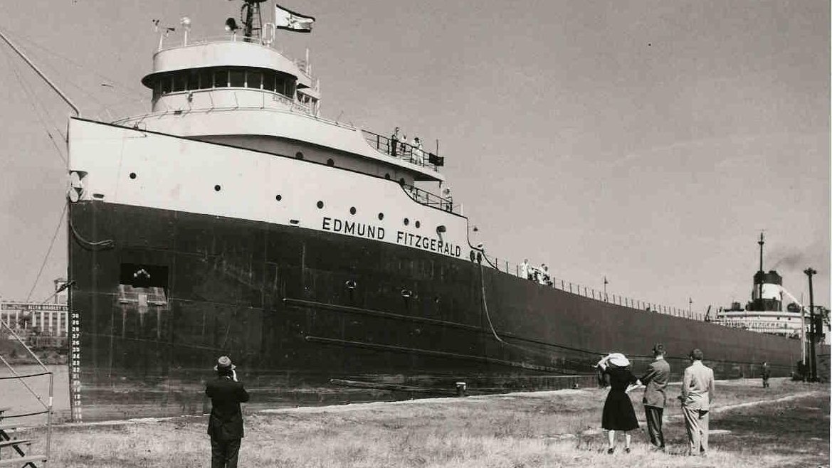 13. She had met the sailor as a teenager. He went off to sail the Great Lakes, promising to write — only to have his messages intercepted by her disapproving mother.They say he even showed up at the front door on Meryl's wedding day, but her mother turned him away.