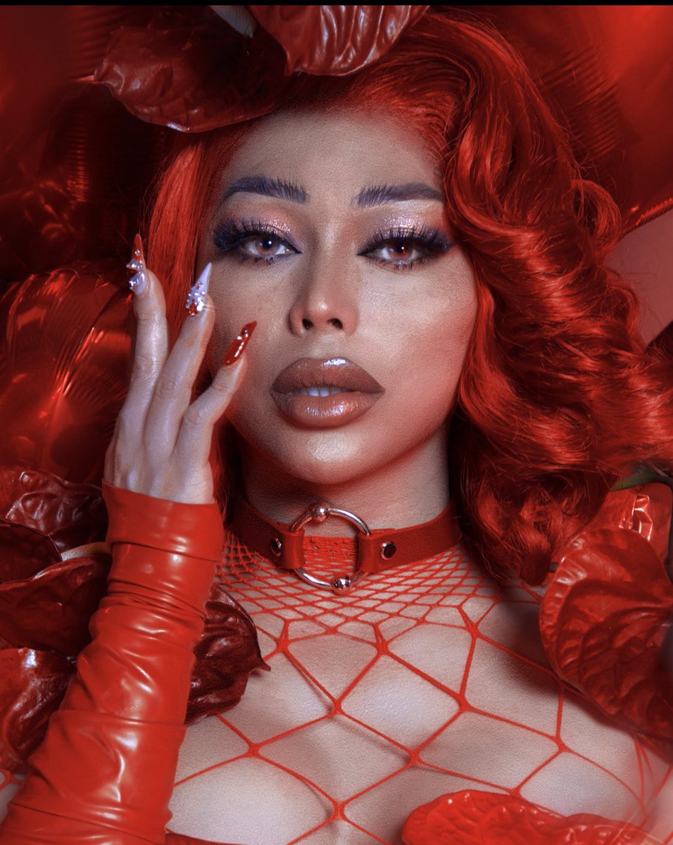 YummyMaggie09's tweet photo. I miss seducing guys at the bars and ruining their lives! Happy Valentine’s Day ❤️ @creepyyeha_  #TransIsBeautiful #HappyValentinesDay https://t.co/pErFSPEghb