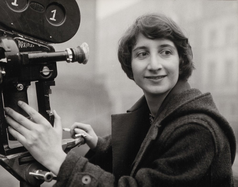 Lorenza Mazzetti, born in Italy, lived with her Aunt after her mother passed. During WW2, an SS unit murdered her Aunt and her children, all with Jewish surnames. Lorenza and her sister were sparedAfter the war, Lorenza moved to London to be a filmmaker #BritishWomenDirect