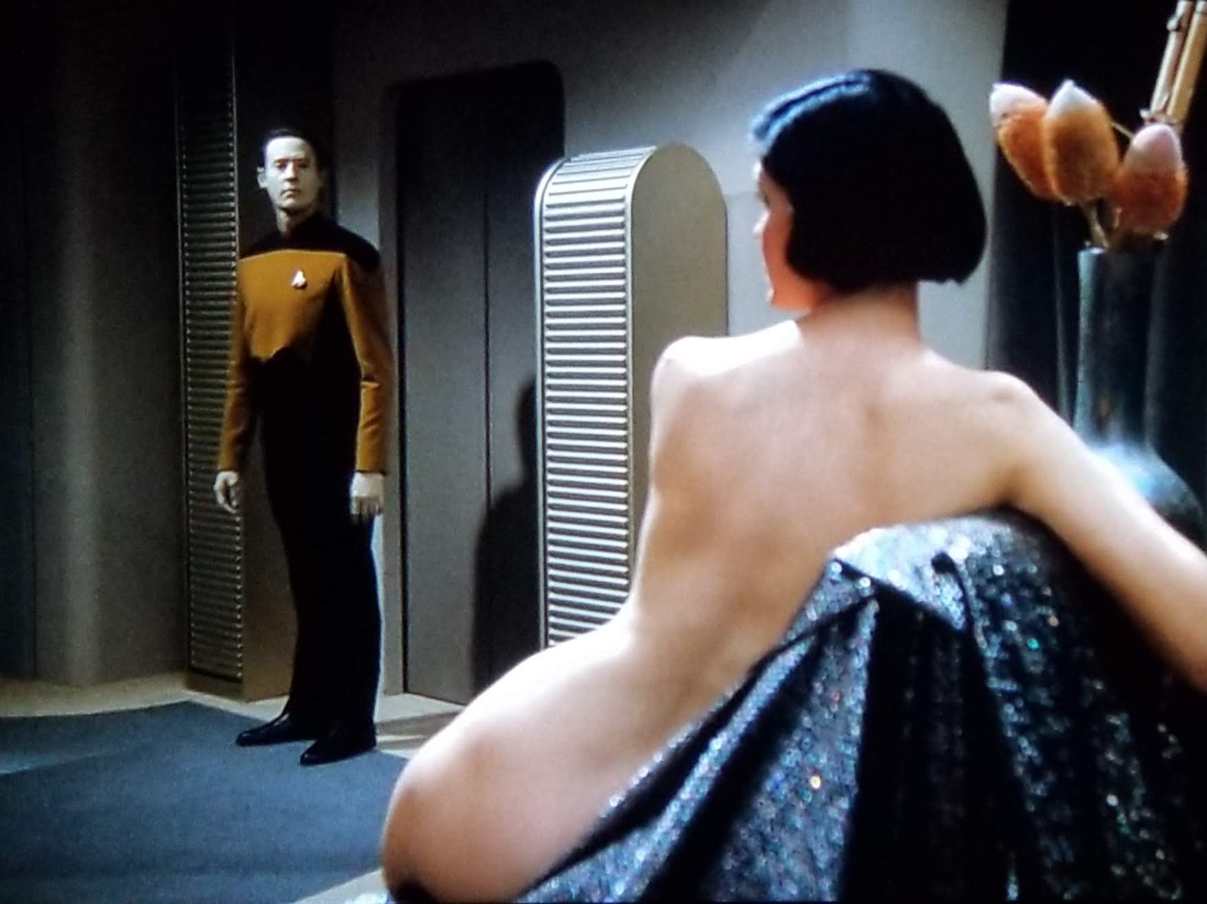 Data from Star Trek the Next Generation walks into a painting class to see a nude model, from the episode A Matter of Perspective