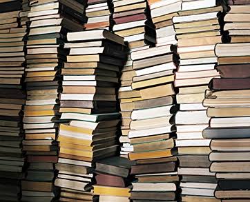 sherry__bhatti's tweet photo. Ye mein hoon.....
Ye meri books hein....
Aur ye pprs k liye tyaawri ho rawi hai......
😶🥴#studytime https://t.co/507mPny0xZ